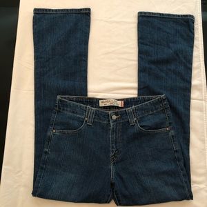 Levi’s 525 jeans size 8 M